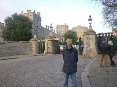 Backpacking in England: Top 5 Sights in Windsor & Eton, Berkshire Outside Windsor Castle the day the Queen was at home.