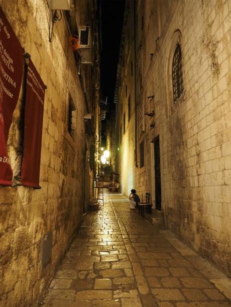 P8110727 ”世界の宝”　ドゥブログニク，城内の風景 / Dubrovnik, Thesaurum mundi, sight into the castle walls