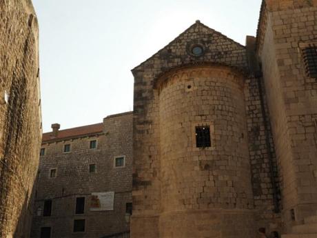 P8100590 ”世界の宝”　ドゥブログニク，城内の風景 / Dubrovnik, Thesaurum mundi, sight into the castle walls
