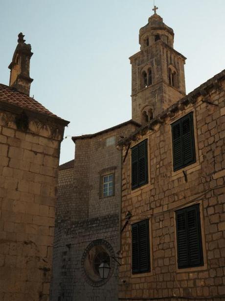 P8100589 ”世界の宝”　ドゥブログニク，城内の風景 / Dubrovnik, Thesaurum mundi, sight into the castle walls