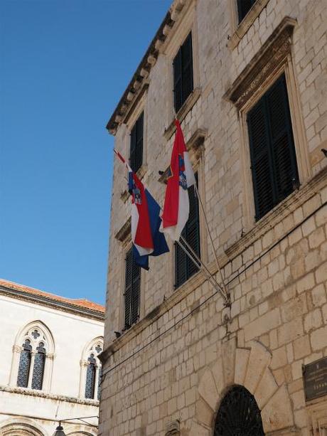 P8100392 ”世界の宝”　ドゥブログニク，城内の風景 / Dubrovnik, Thesaurum mundi, sight into the castle walls
