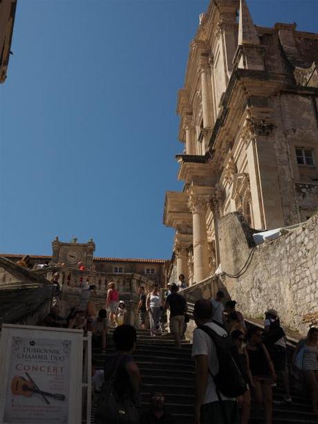 P8110812 ”世界の宝”　ドゥブログニク，城内の風景 / Dubrovnik, Thesaurum mundi, sight into the castle walls
