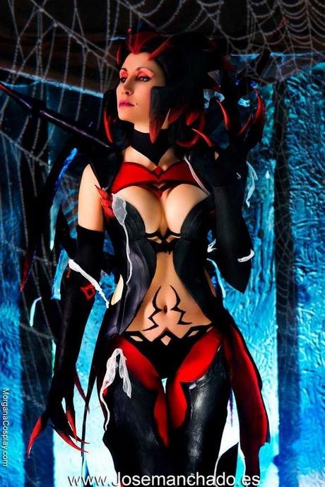 elise_cosplay-league_of_legends