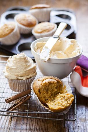 sweet potato and cinnamon muffins with buttercream