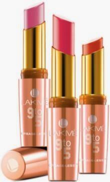 Use Lakme 9to5 Crease-Less Lipstick to Make Your Lips Crease-Free