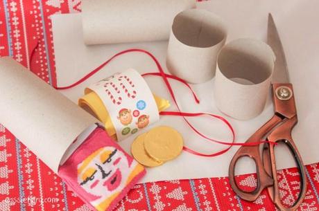 homemade DIY festive crackers for christmas-11