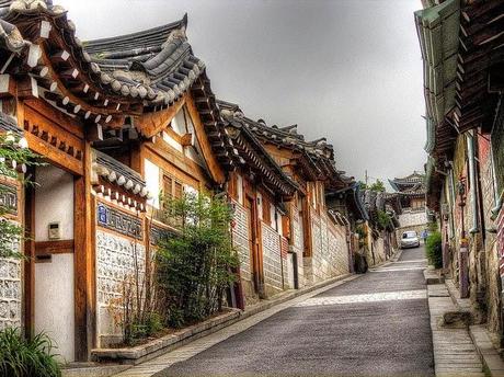 Traditional Hanok Houses Traditional Hanok Houses