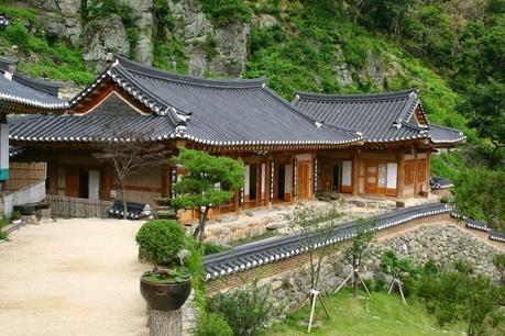 Traditional Hanok Houses Traditional Hanok Houses