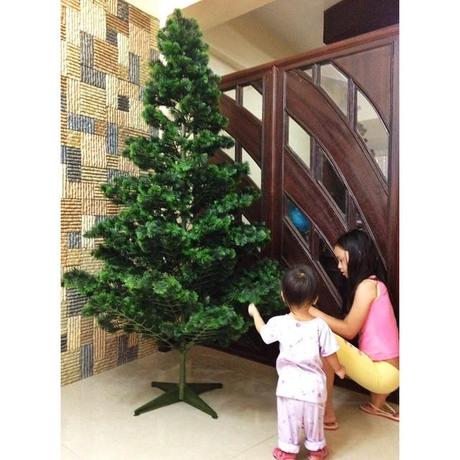 My little girls are starting to decorate our tree! #christmastree #christmas #philippines