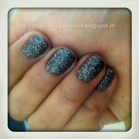 Riot of Colours in Starry Night- Maybelline Color Show Glitter Mania- Review, Nail Art & EOTD