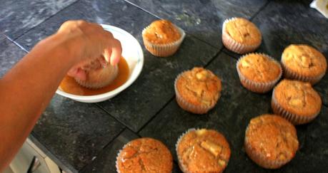 Apple Cinnamon Muffins #GladeHolidayMood #ad