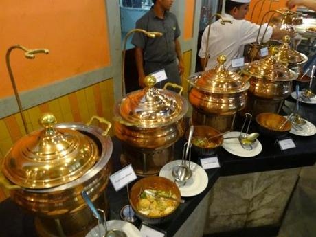 Gorgeous Sri Lankan Serving Dishes