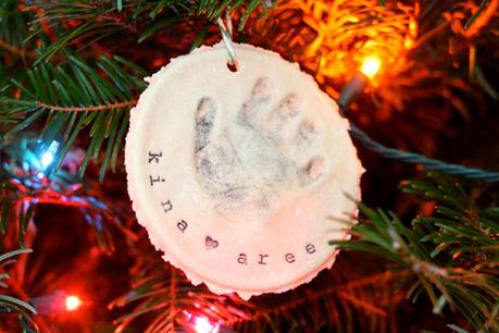6th Day of Bloggy Christmas: DIY Christmas Tree Ornaments and Name Tags