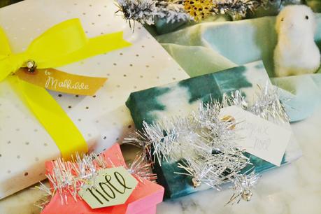 gift wrap ideas, neon, silver, teal, paper source, tinsel, stars, woodland animal