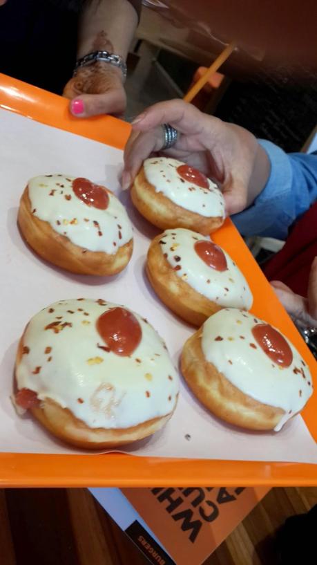 Review on Dunkin' Donuts @ CP, New Delhi