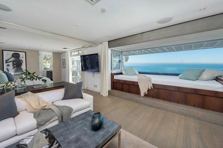 Matthew Perry’s rhapsody in blue master bedroom