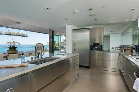 Matthew Perry’s rhapsody in blue kitchen