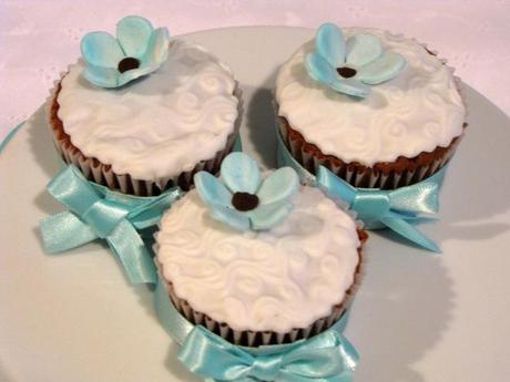 Cupcake arrangement with bows and ribbons
