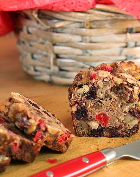 Fruitcake - Easy and Delicious