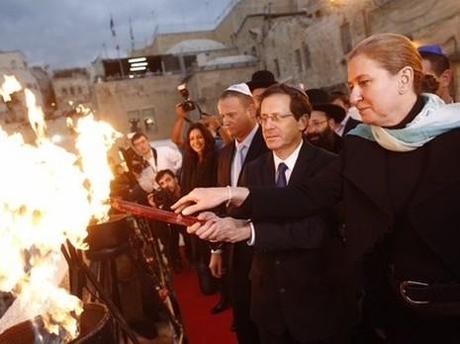 Livni lights it up while WoW cannot