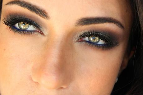 New Year's Eve 2015 Glittery Smokey Eye Makeup Tutorial New Year's Eve 2015 Glittery Smokey Eye Makeup Tutorial