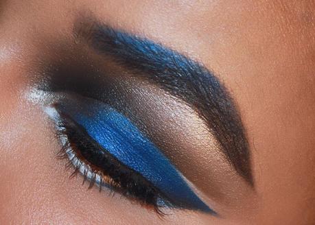 Blue eye shadow, blue eyebrows, blue makeup