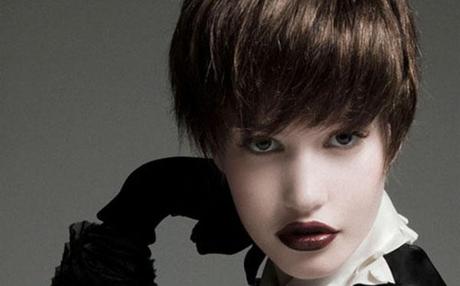 Fall Winter Hairstyle Trends The Haircuts Trends In Brought
