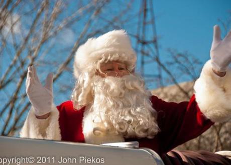 Secret Santas pay off layaway bills, save Christmases and inspire joy across US