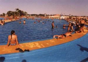 Parque norte 2 300x212 Public Swimming Pools in Buenos Aires