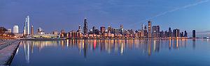 English: Chicago skyline at sunrise