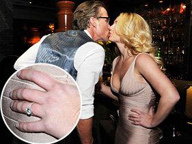 Britney SPears engaged Britney SPears engaged, engagement ring, celeb engagement rings,