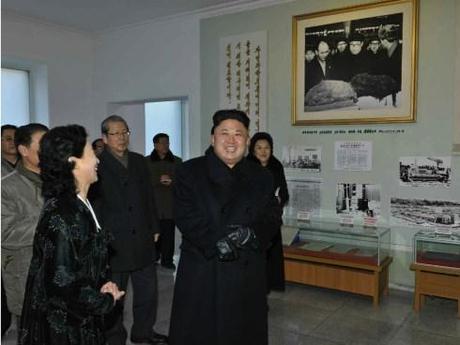 Kim Jong Un visits a revolutionary history  exhibition at the State Academy of Sciences (Photo: NKLW file photo).