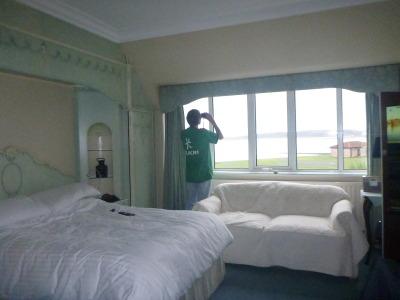 Staying at Cairn Bay Lodge, Bangor, Northern Ireland Using the binoculars.