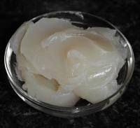 Homemade unpetroleum jelly and over 60 uses for Vaseline substitute