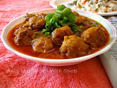 Chicken Kofta Curry ( Chicken Meatball Curry)