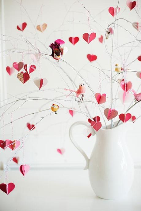 DIY Valentine's Day branch tree DIY Valentine's Day branch tree