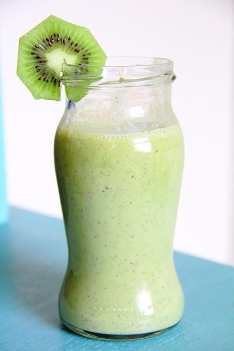 Kiwi, Ginger & Matcha Smoothie | Vegan Fresh Kiwis for a Kiwi, Ginger & Matcha Smoothie
