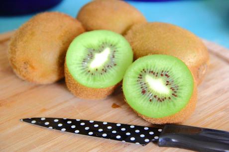 Kiwi, Ginger & Matcha Smoothie | Vegan Fresh Kiwis for a Kiwi, Ginger & Matcha Smoothie