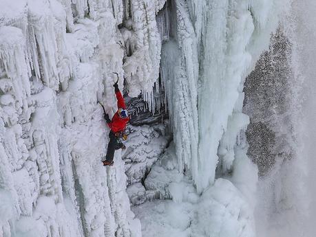 Will Gadd Makes First Ascent of Niagara Falls