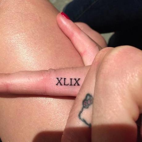 Katy Perry Tattoos Super Bowl XLIX On Her Finger