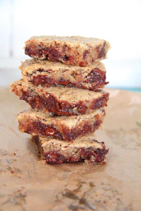 Fudgy Chickpea Blondies | Vegan Vegan Chickpea Blondies | The Tofu Diaries