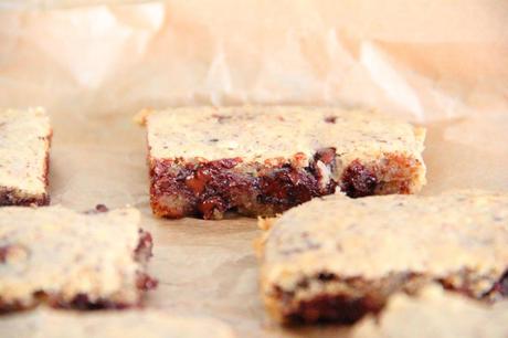 Fudgy Chickpea Blondies | Vegan Vegan Chickpea Blondies | The Tofu Diaries