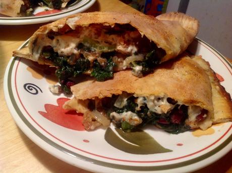 Homemade Calzones, Easy Queso Cheese Sauce and a Review of Field Roast Cheese Slices calzones part 2 (9)