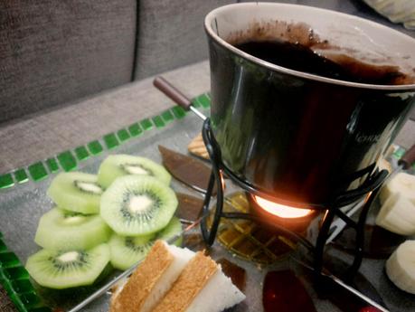 Breakfast in bed -Chocolate Fondue With Fruits Get Set for Valentines Day