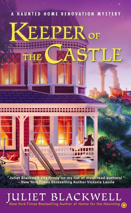 Review:  Keeper of the Castle by Juliet Blackwell
