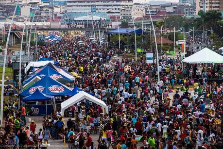 Panama Carnival crowds