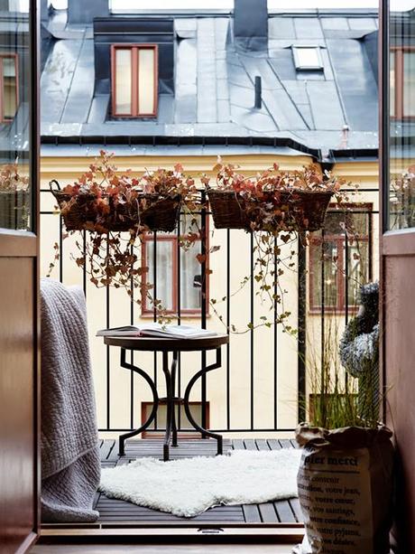 The cozy scandinavian home of Ulrika Randel The cozy scandinavian home of Ulrika Randel | Photo by Christopher Johnsson, styling by Pella Hedeby for Residence magazine