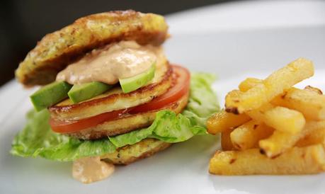Vegetarian LCHF Saturday: Halloumi Burgers with Rutabaga Fries