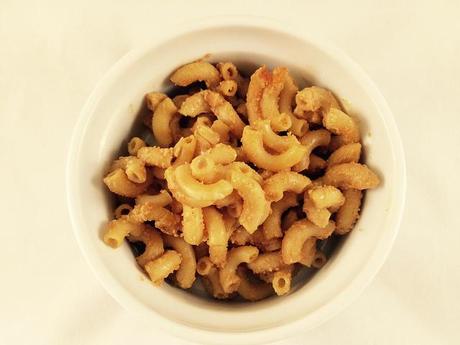 Macaroni ‘n’ Cheese with BBQ Seitan Riblets macaroni and cheese