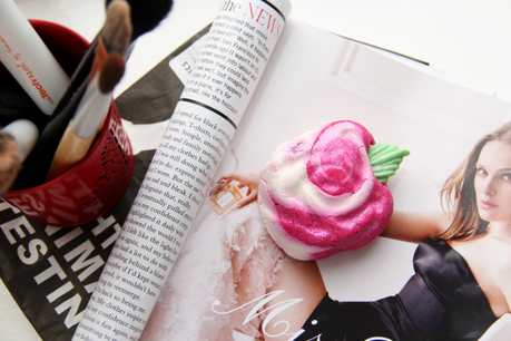 lush-rose-bubble-bar lush-rose-bubble-bar